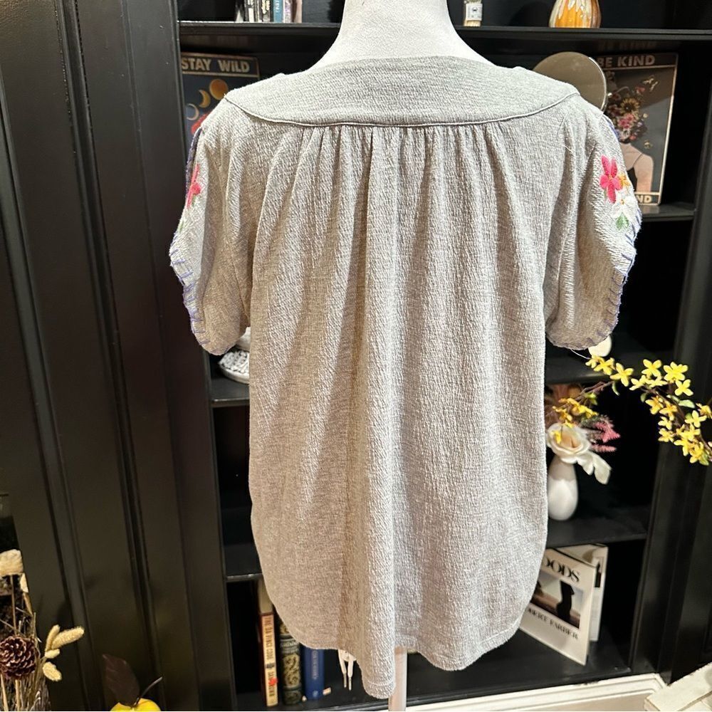 THML Cream Short-Sleeve Blouse with Colorful Floral Embroidery - Picture 7 of 8